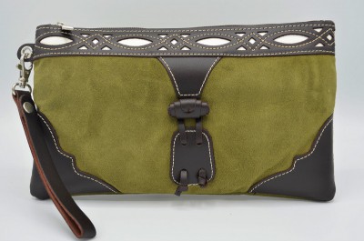 CARTERA DE MANO SERRAJE VERDE